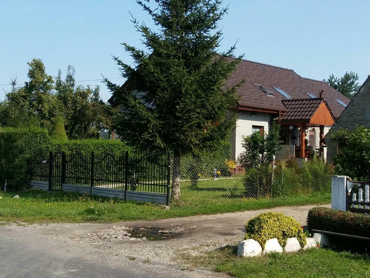 Апартаменты Der Kleine Bauernhof Keine Arbeiter Zadnych Pracownikow Lubiatow  Экстерьер фото